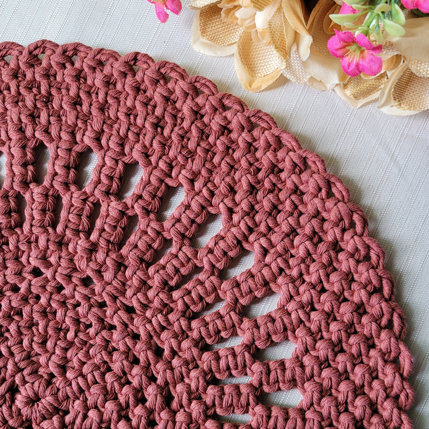 Macrame Round Placemat with Square Knots PDF Pattern